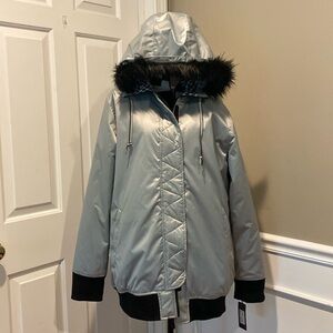 Empyre ski/snowboard jacket. Size large. NWT